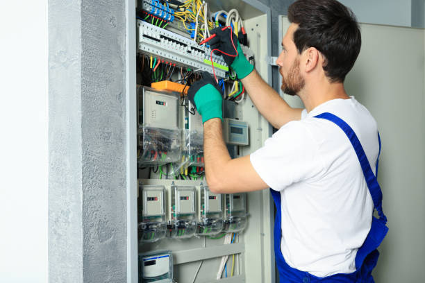 Best Circuit Breaker Repair  in Oakwood, IL